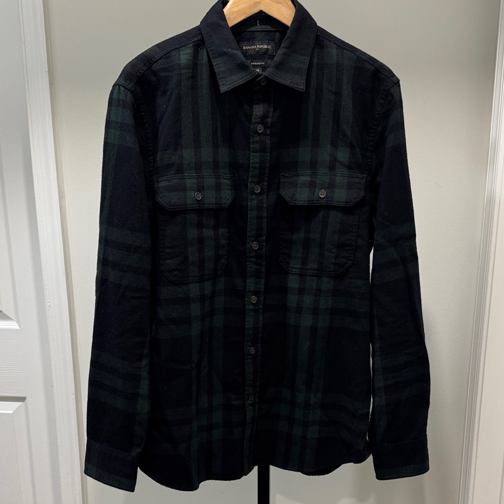 Banana Republic Black/Green Plaid Button-Up Shirt